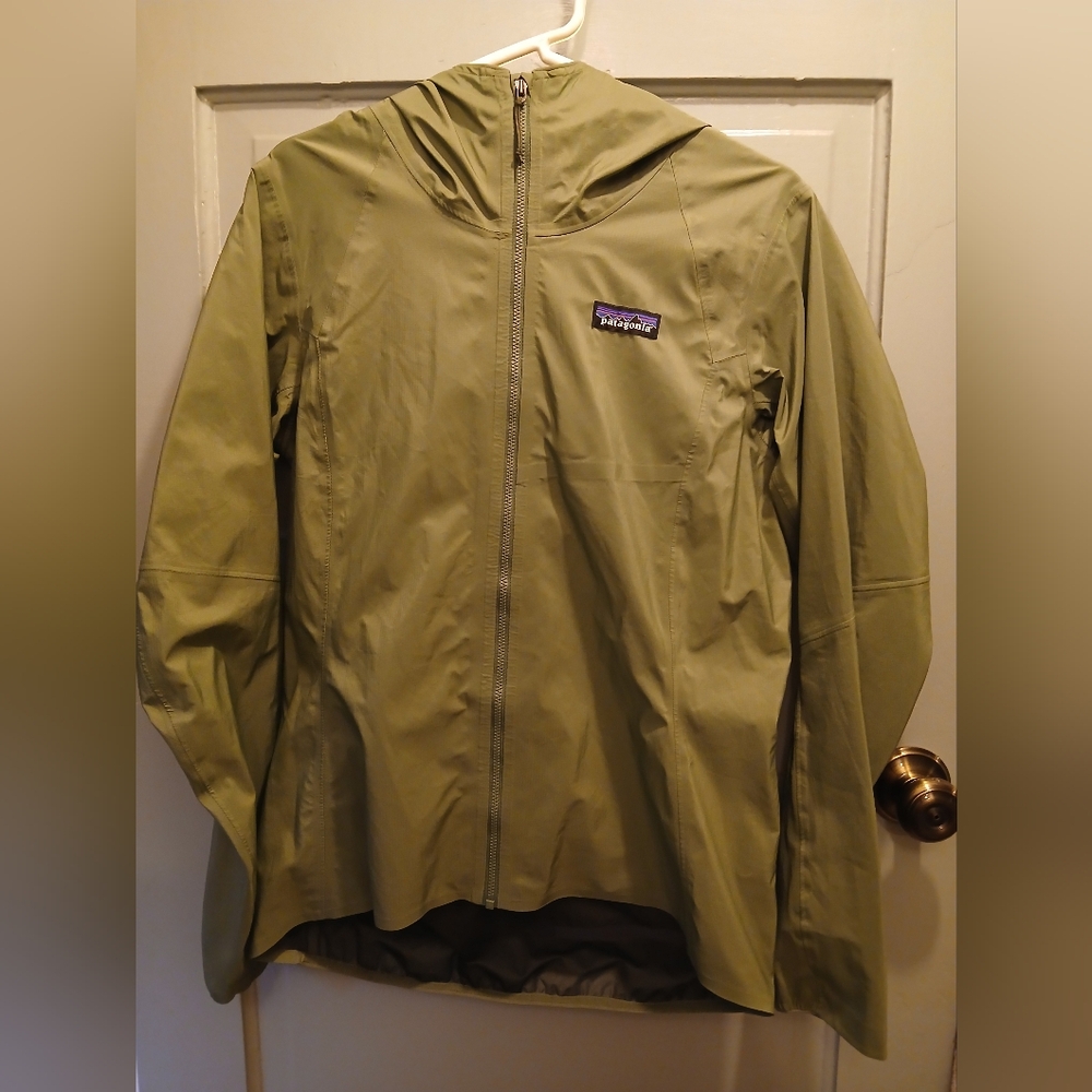 Patagonia Women's Green Bicycling Raincoat